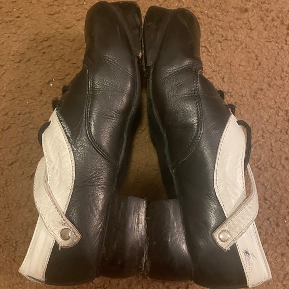 White Buckle Irish Dance Hard Shoes - Picture 3 of 5